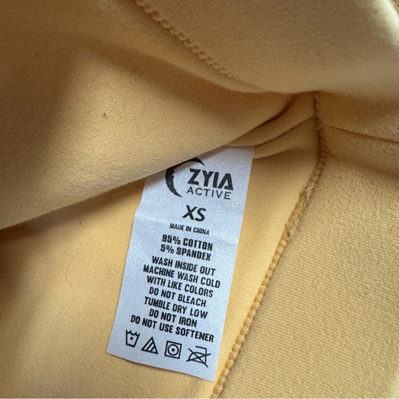 ZYIA | Yellow/Cream Adjustable Relaxation Bra | Size XS | 0032 - Picture 6 of 6